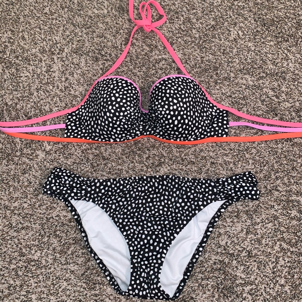 👙 2/$50 Victoria Secret Swim Suit
